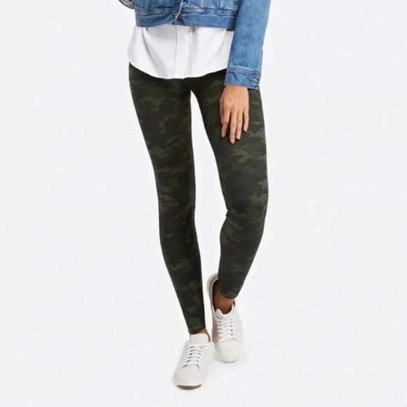 SPANX Look at Me Now Seamless Leggings Camo Green High Waisted Stretch Size S - Picture 10 of 10